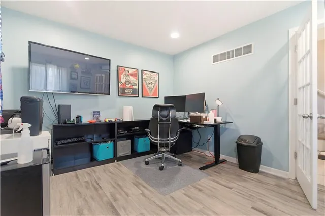 $440,000 | 1701 East Sheridan Bridge Lane, Olathe, KS 66062