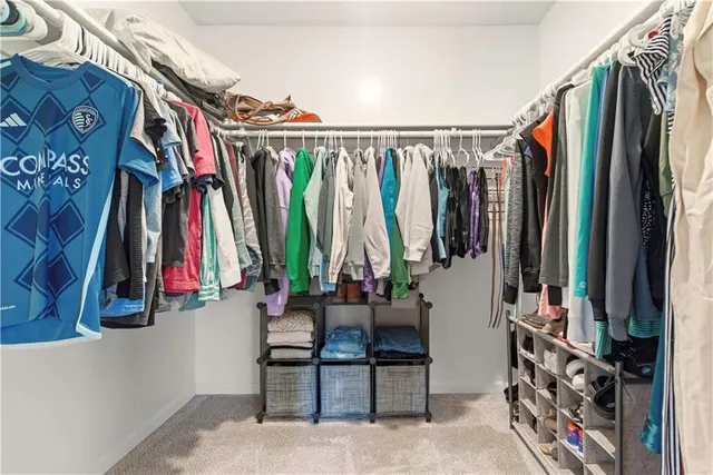 $440,000 | 1701 East Sheridan Bridge Lane, Olathe, KS 66062