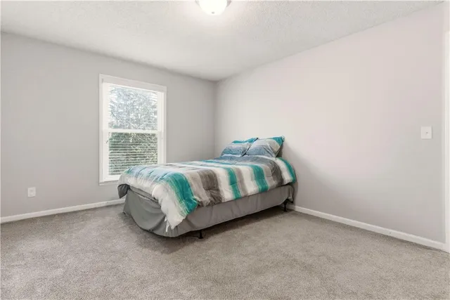 $440,000 | 1701 East Sheridan Bridge Lane, Olathe, KS 66062