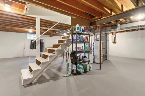 $440,000 | 1701 East Sheridan Bridge Lane, Olathe, KS 66062