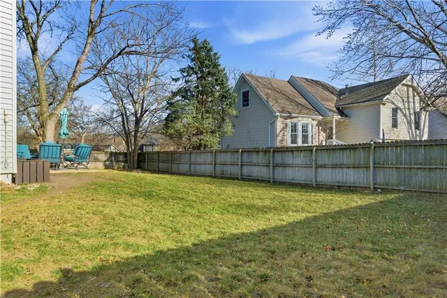 $440,000 | 1701 East Sheridan Bridge Lane, Olathe, KS 66062