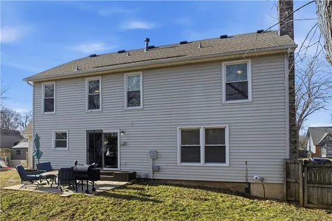 $440,000 | 1701 East Sheridan Bridge Lane, Olathe, KS 66062