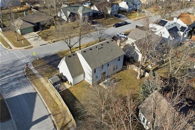 $440,000 | 1701 East Sheridan Bridge Lane, Olathe, KS 66062