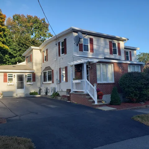 $2,650 | 13 Rogers Street, Unit A, Dover, NH 03820