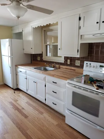 $2,650 | 13 Rogers Street, Unit A, Dover, NH 03820