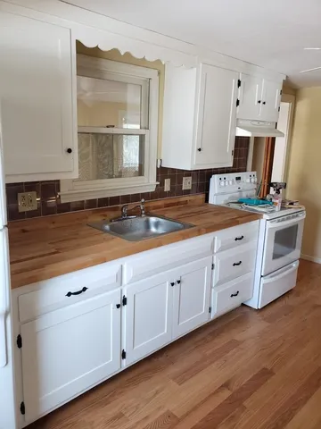 $2,650 | 13 Rogers Street, Unit A, Dover, NH 03820