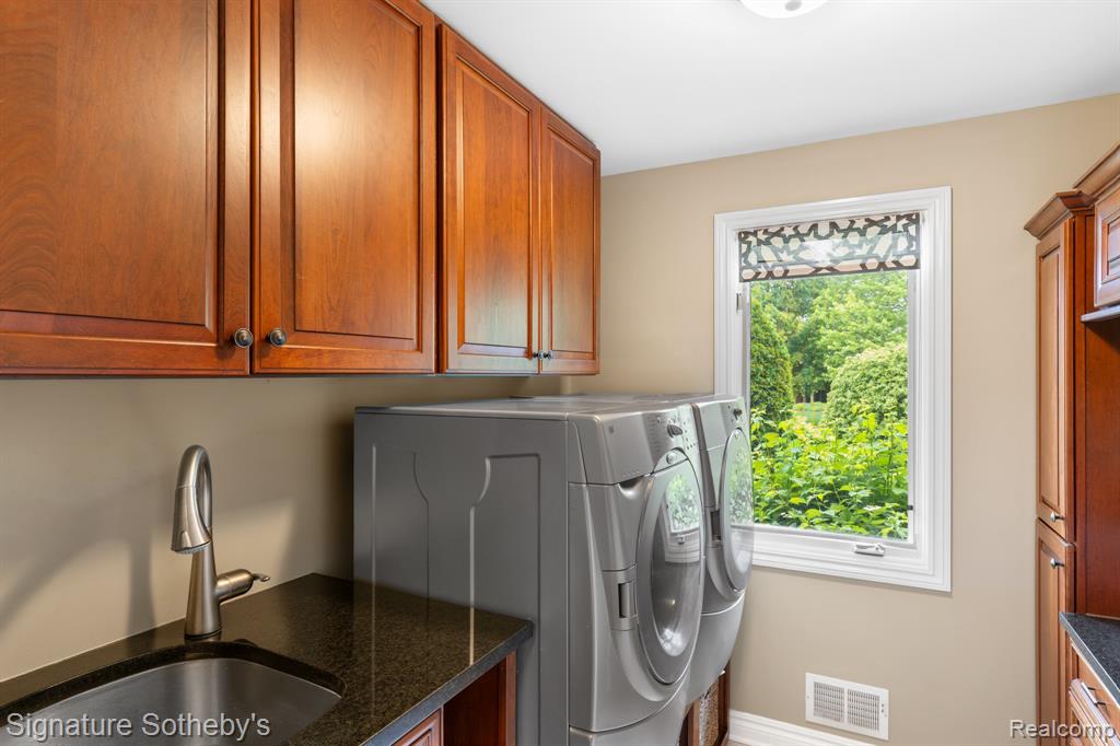 615 Appoline Court Rochester, MI 48307 - Photo 23 of 28