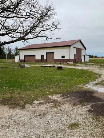 13551 Hillsdale Road, Camden, MI 49232