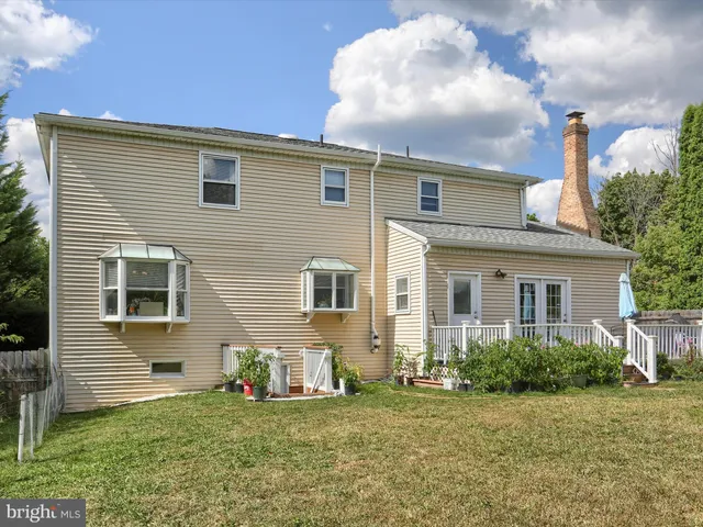 $430,000 | 979 Pennsylvania Avenue, Harrisburg, PA 17112