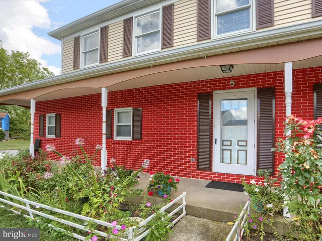 $430,000 | 979 Pennsylvania Avenue, Harrisburg, PA 17112