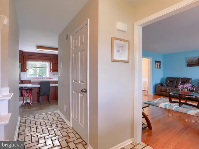 $430,000 | 979 Pennsylvania Avenue, Harrisburg, PA 17112