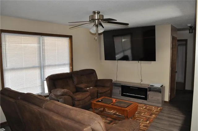 $199,900 | 4582 Highway 169, King City, MO 64463