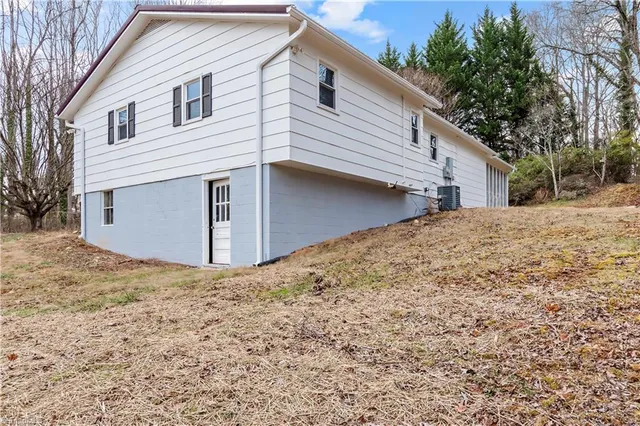$220,000 | 133 Salem Drive, Mount Airy, NC 27030