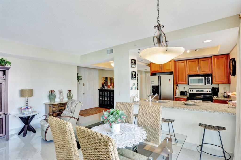 3210 Northeast 5th Street, Unit 202 Pompano Beach, FL 33062 - Photo 15 of 41