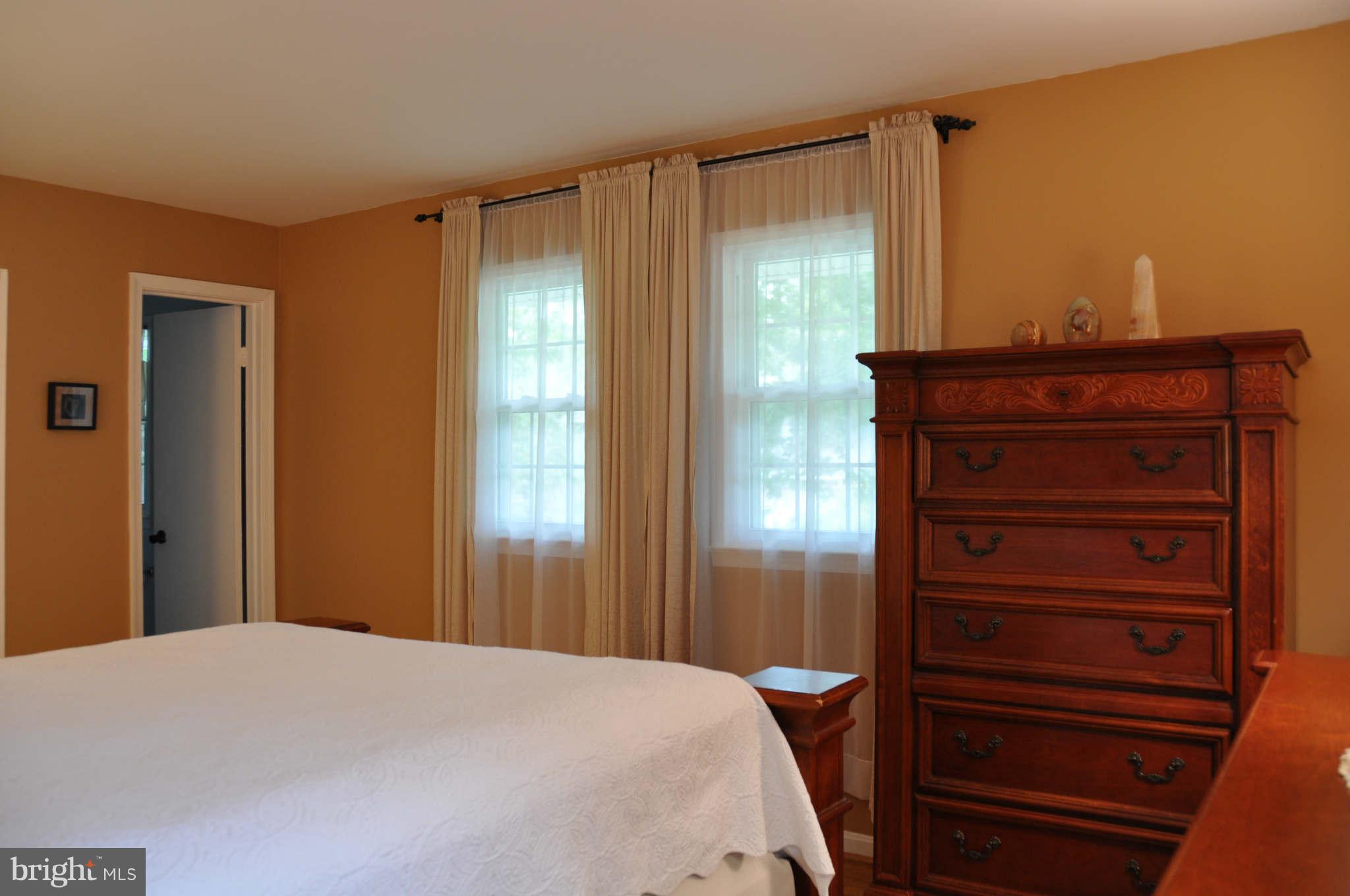 6011 Roxbury Avenue Springfield, VA 22152 - Photo 22 of 30 Master Bedroom