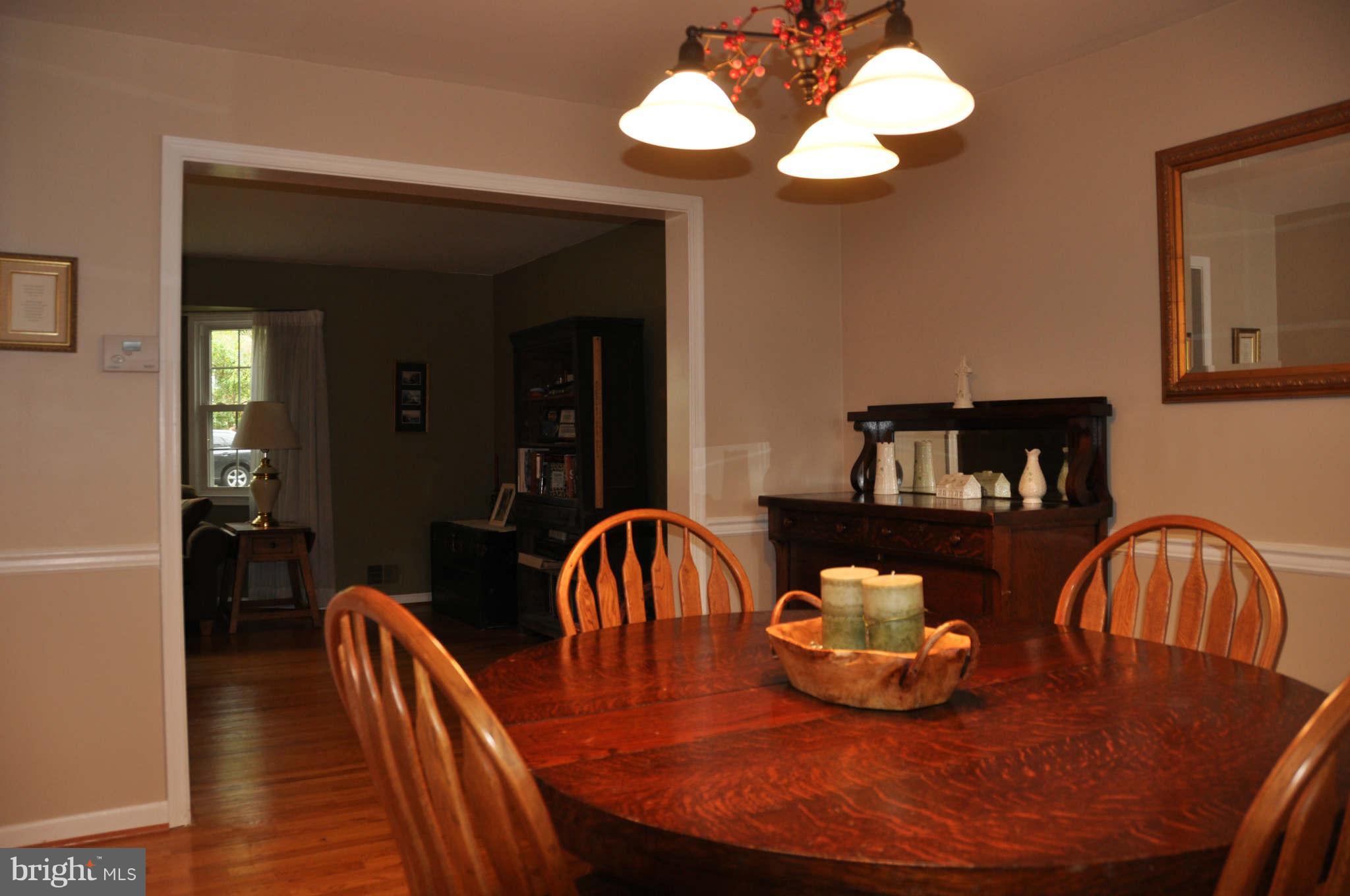 6011 Roxbury Avenue Springfield, VA 22152 - Photo 8 of 30 Dining Room