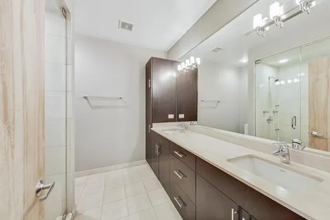 $549,900 | 689 North Peoria Street, Unit 2N, Chicago, IL 60642