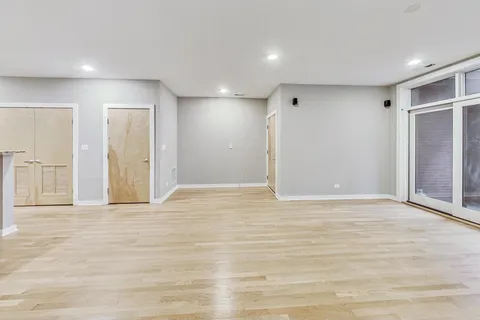 $549,900 | 689 North Peoria Street, Unit 2N, Chicago, IL 60642