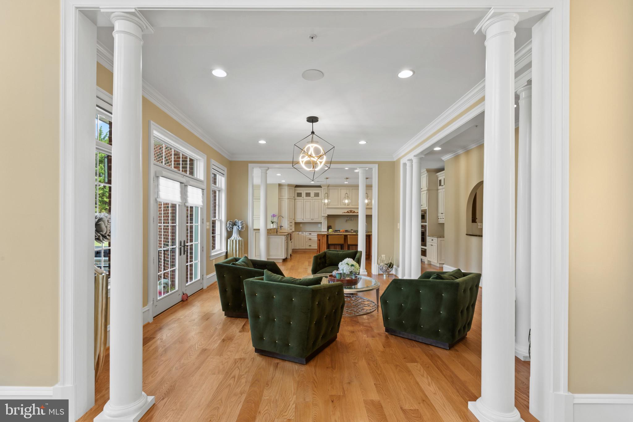 1820 Woodstock Road Woodstock, MD 21163 - Photo 24 of 122 Sitting Room