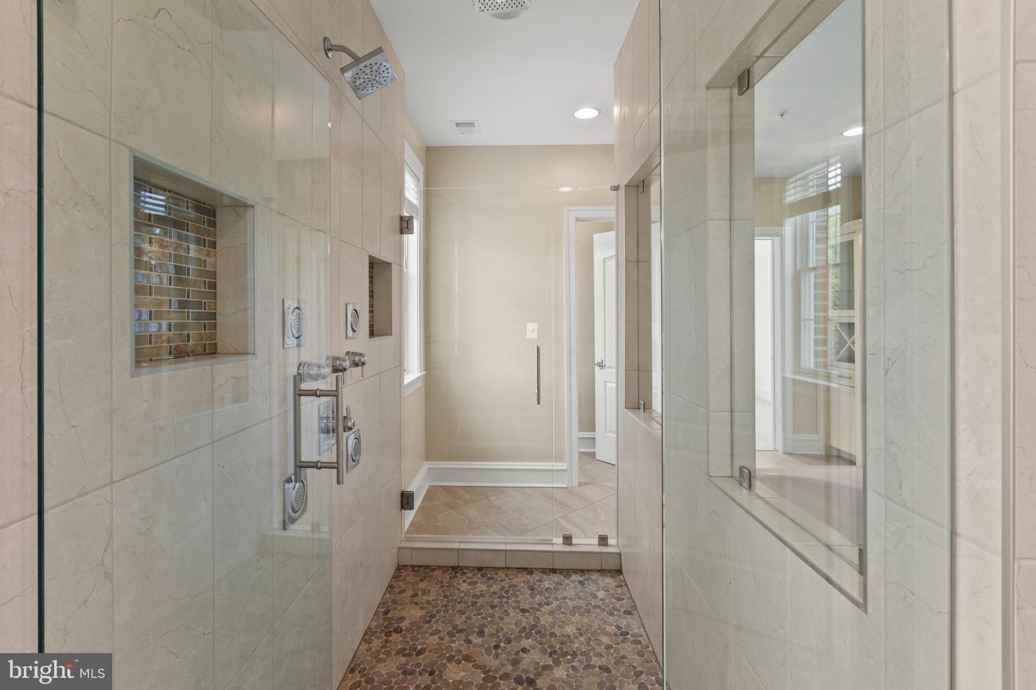 1820 Woodstock Road Woodstock, MD 21163 - Photo 61 of 122 Primary Bath