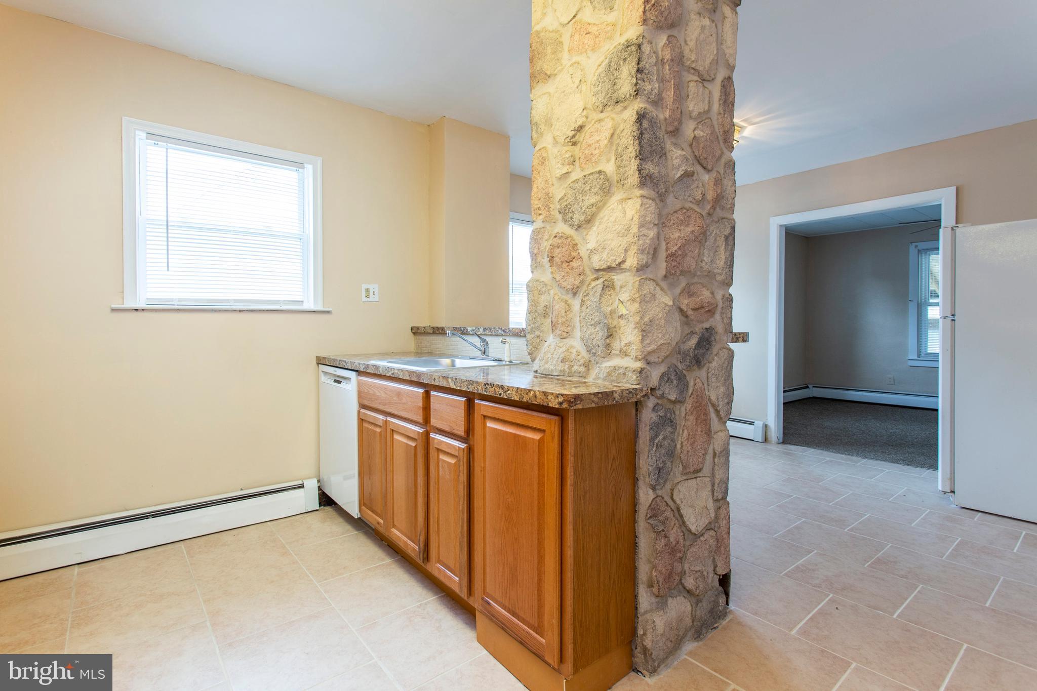 914 Providence Road Secane, PA 19018 - Photo 15 of 37