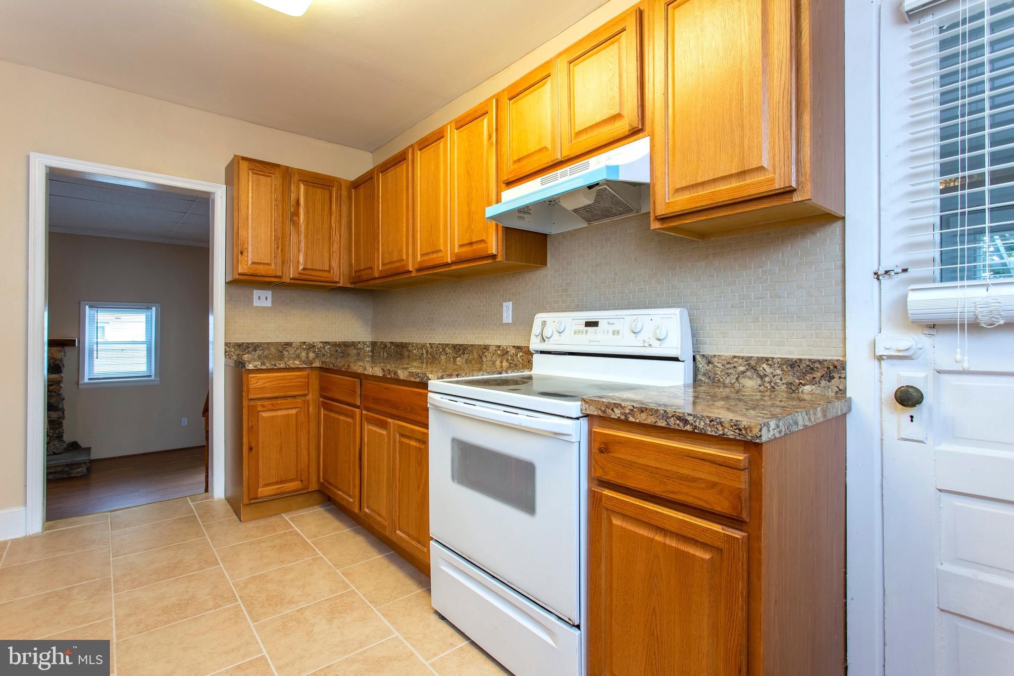 914 Providence Road Secane, PA 19018 - Photo 16 of 37