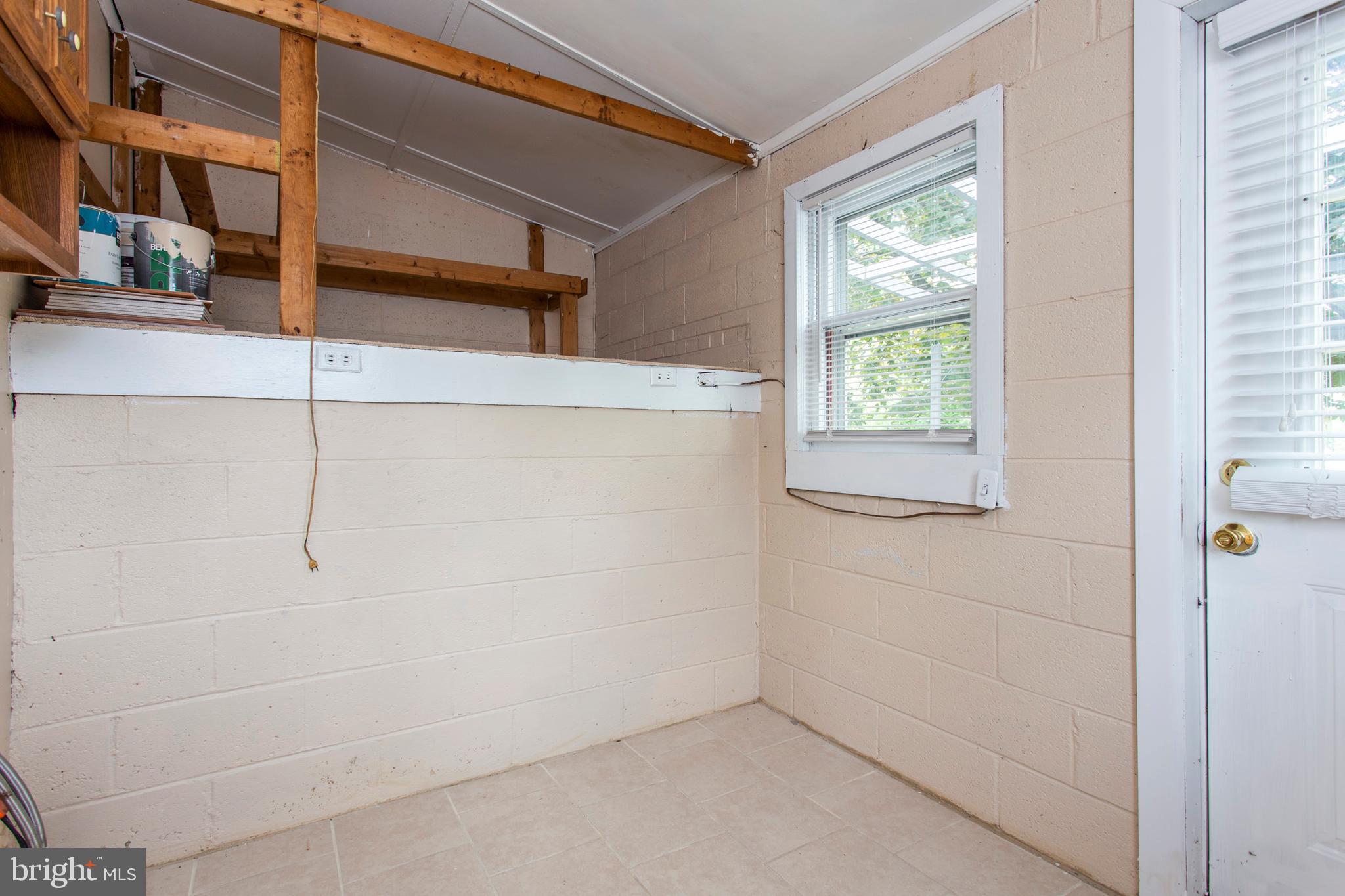 914 Providence Road Secane, PA 19018 - Photo 18 of 37