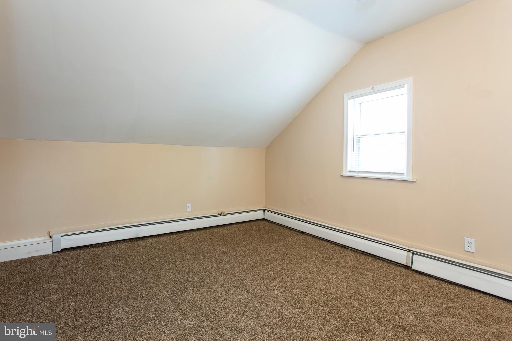 914 Providence Road Secane, PA 19018 - Photo 29 of 37