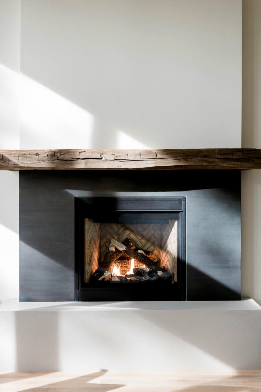 1391 Eagle Feather Portola, CA 96122 - Photo 15 of 28 a living room with a fireplace and a fireplace