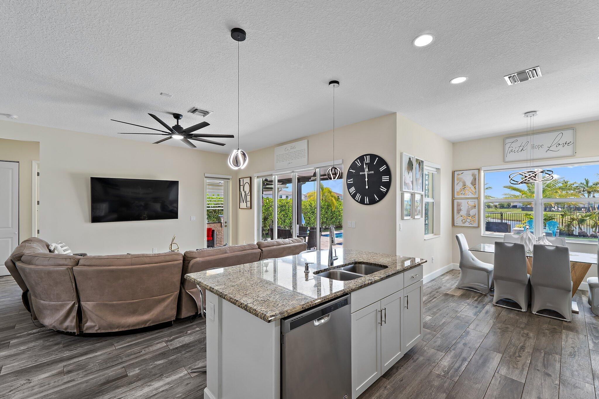 15834 Hummingbird Lane Loxahatchee, FL 33470 - Photo 16 of 61 037-15834HummingbirdLn-Loxahatchee-SMALL