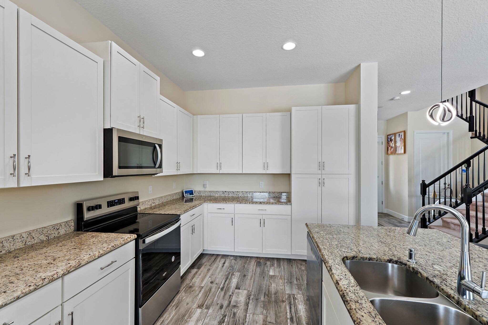 15834 Hummingbird Lane Loxahatchee, FL 33470 - Photo 17 of 61 038-15834HummingbirdLn-Loxahatchee-SMALL