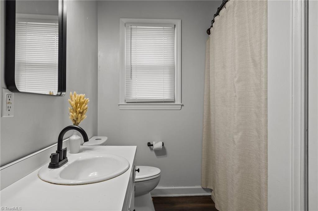 4402 Valley View Road Thomasville, NC 27360 - Photo 17 of 25