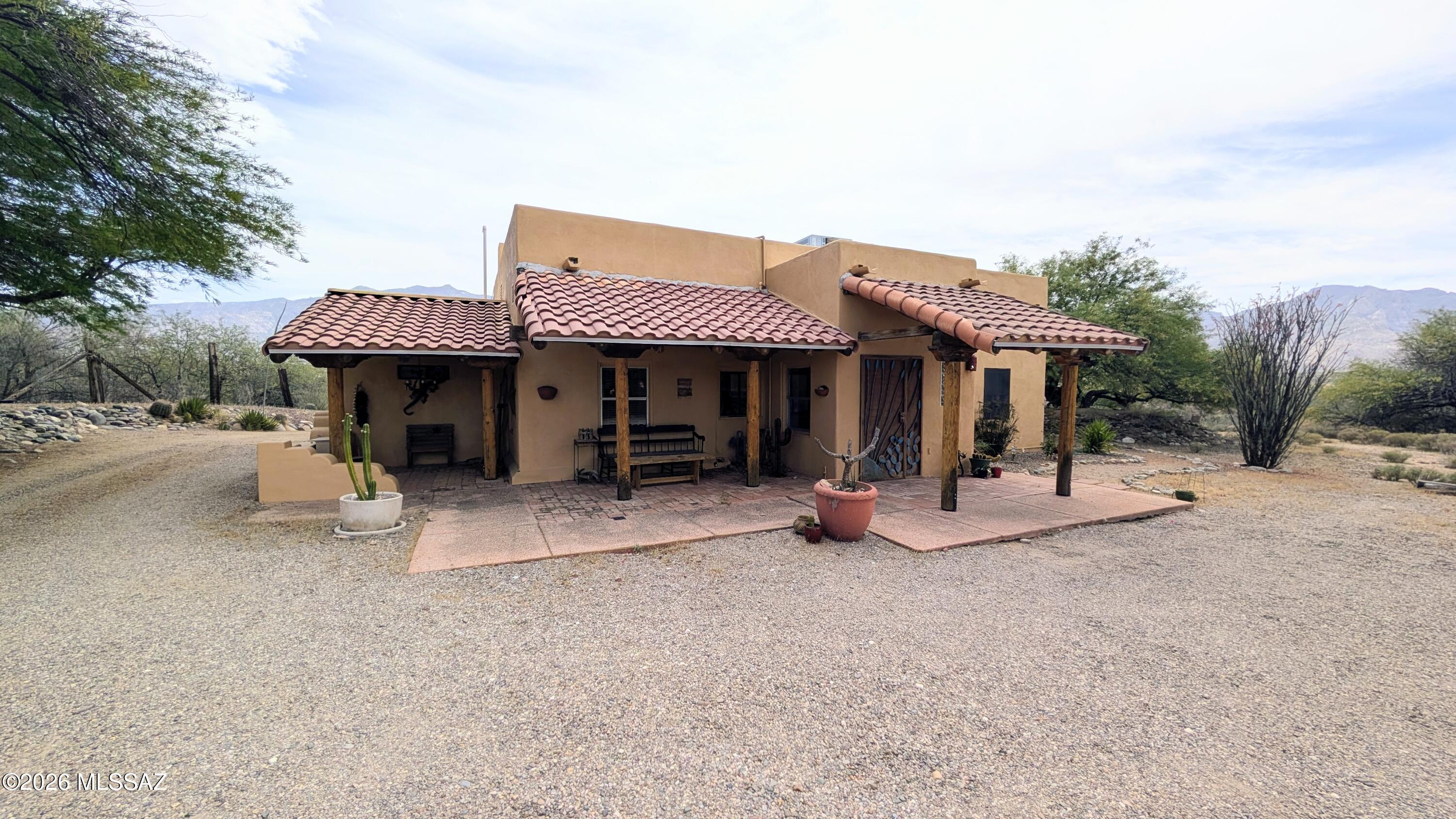 4001 East Rollins Road Tucson, AZ 85739 - Photo 2 of 48