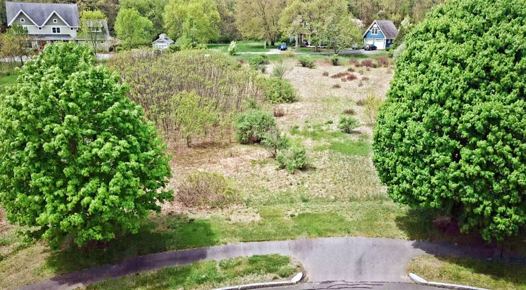 64 Sovereign Way Northampton, MA 01062 - Photo 5 of 7 Gallery Image 5