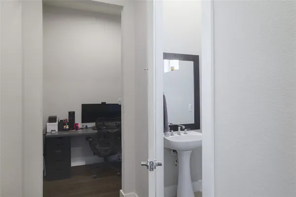 $3,250 | 6021 Seville Drive, Austin, TX 78724