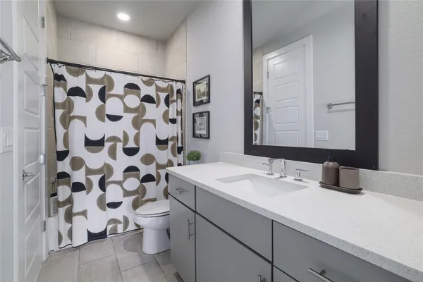 $3,250 | 6021 Seville Drive, Austin, TX 78724