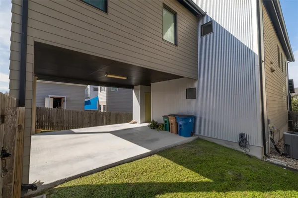 $3,250 | 6021 Seville Drive, Austin, TX 78724