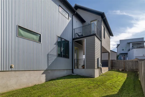 $3,250 | 6021 Seville Drive, Austin, TX 78724