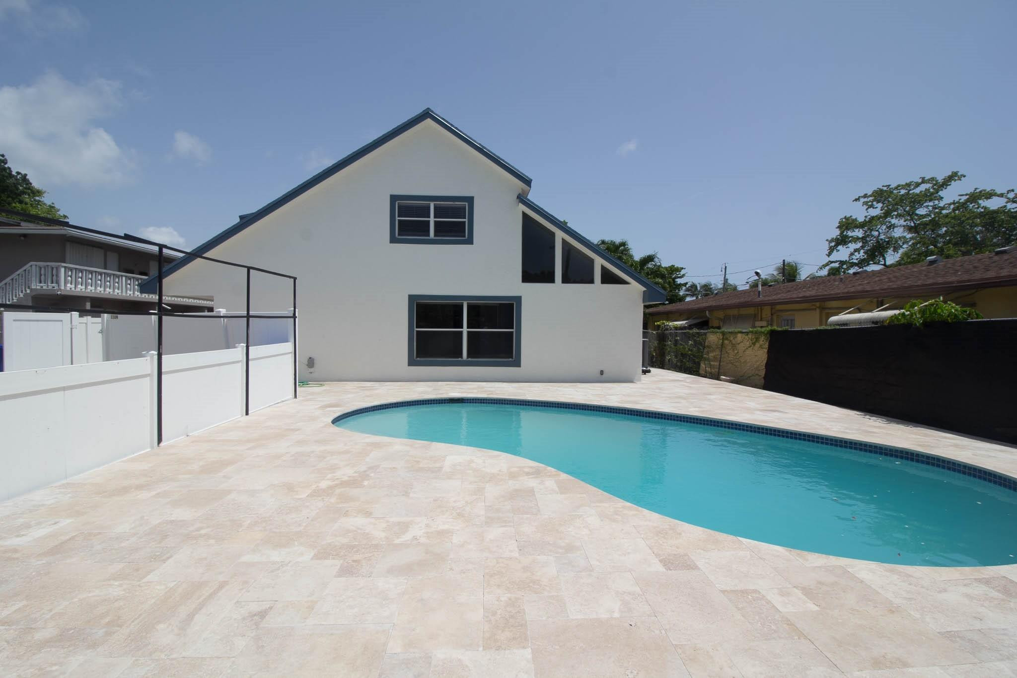 1109 Pine Drive Pompano Beach, FL 33060 - Photo 5 of 31 Photo 5