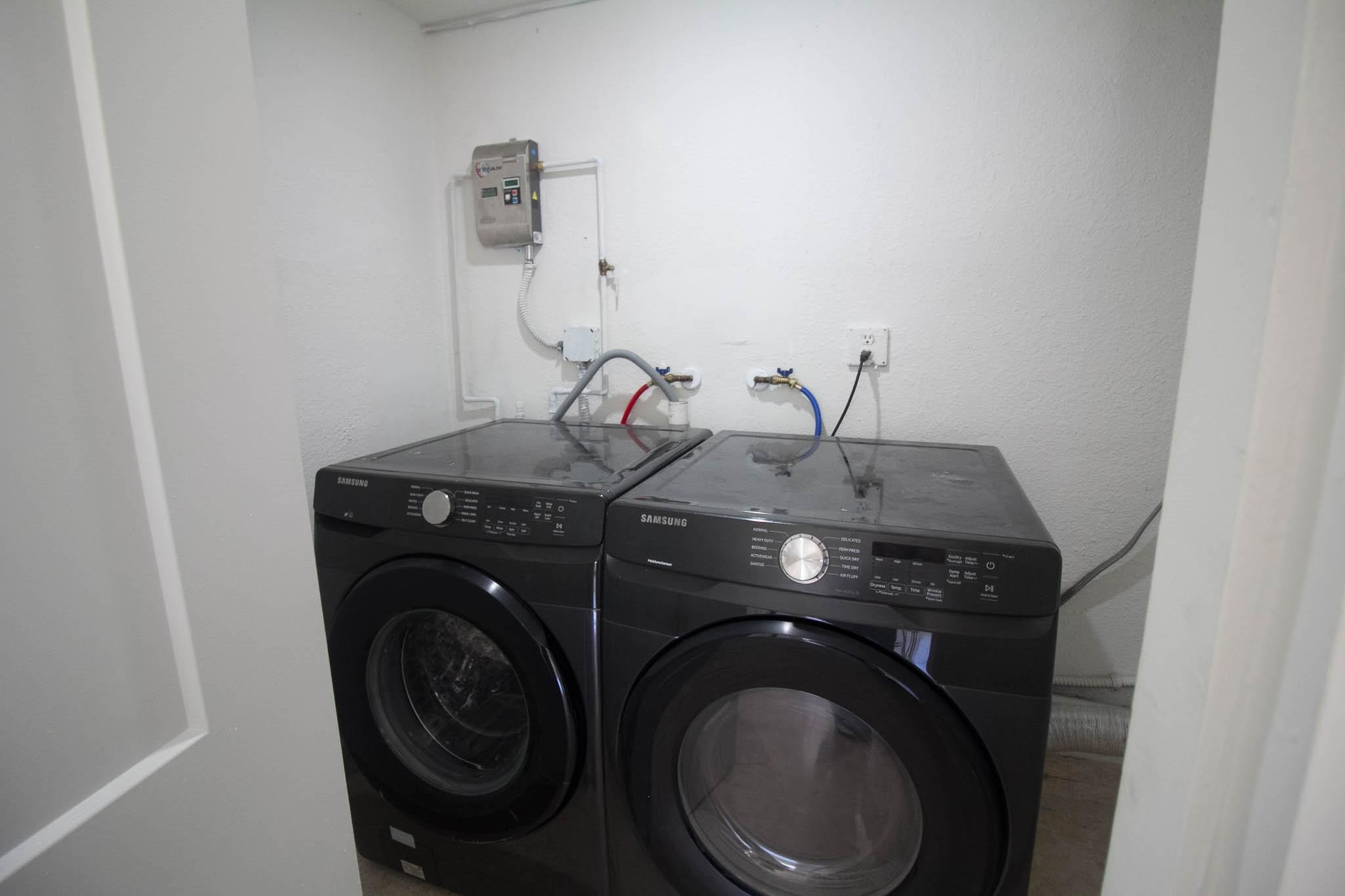 1109 Pine Drive Pompano Beach, FL 33060 - Photo 8 of 31 Photo 8