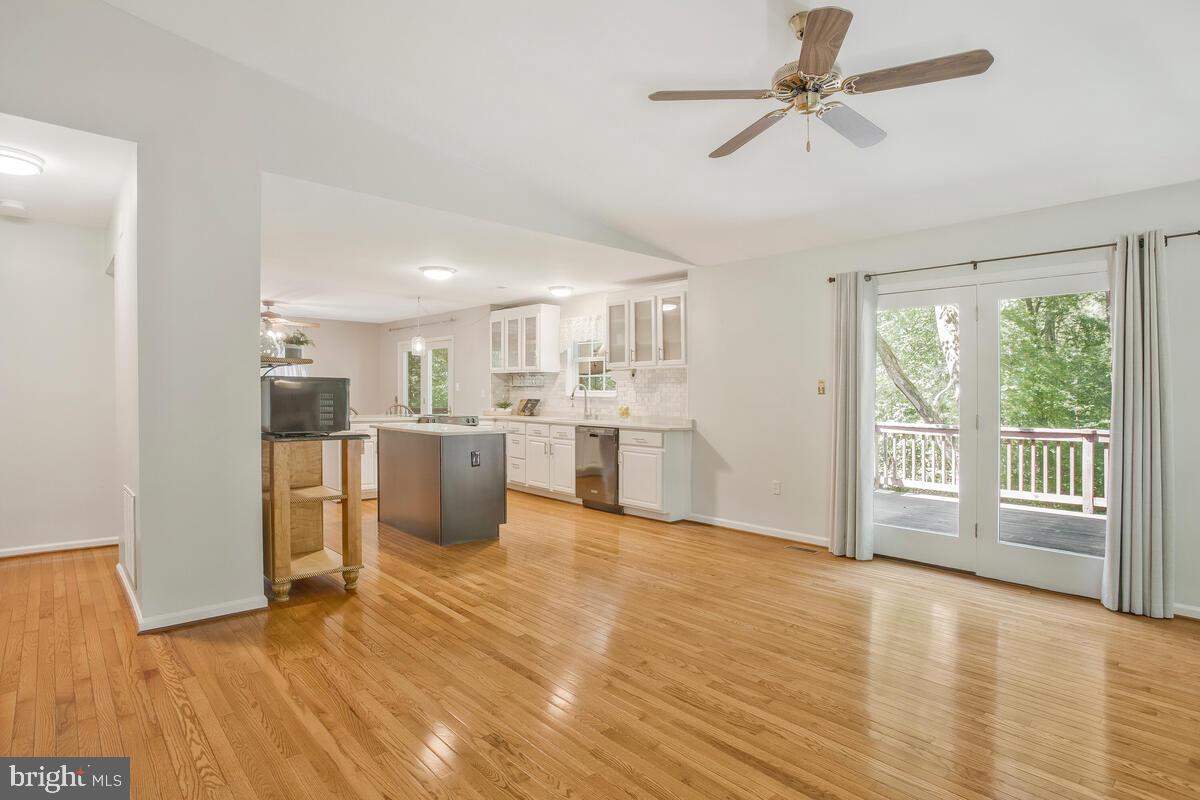 1755 Maple Avenue Hanover, MD 21076 - Photo 16 of 42 Family room