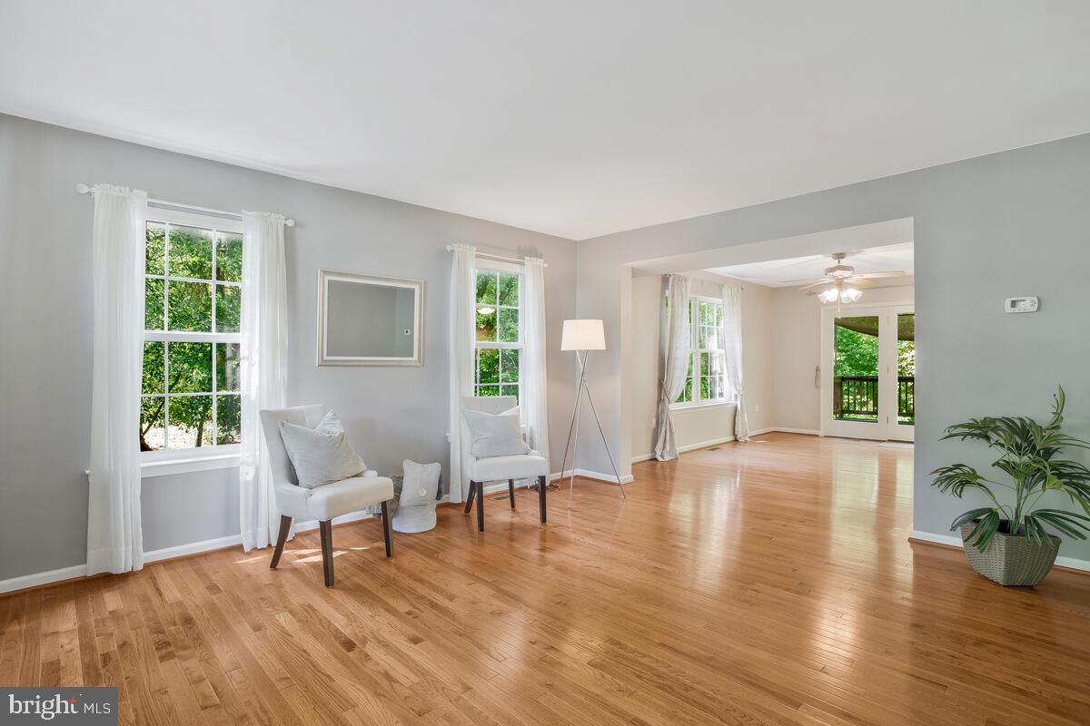 1755 Maple Avenue Hanover, MD 21076 - Photo 6 of 42 Living room