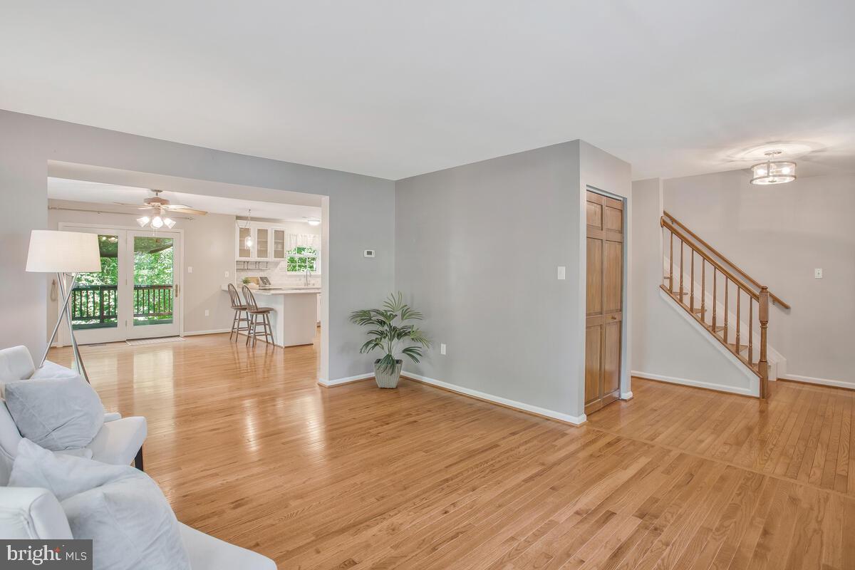 1755 Maple Avenue Hanover, MD 21076 - Photo 7 of 42 Living room