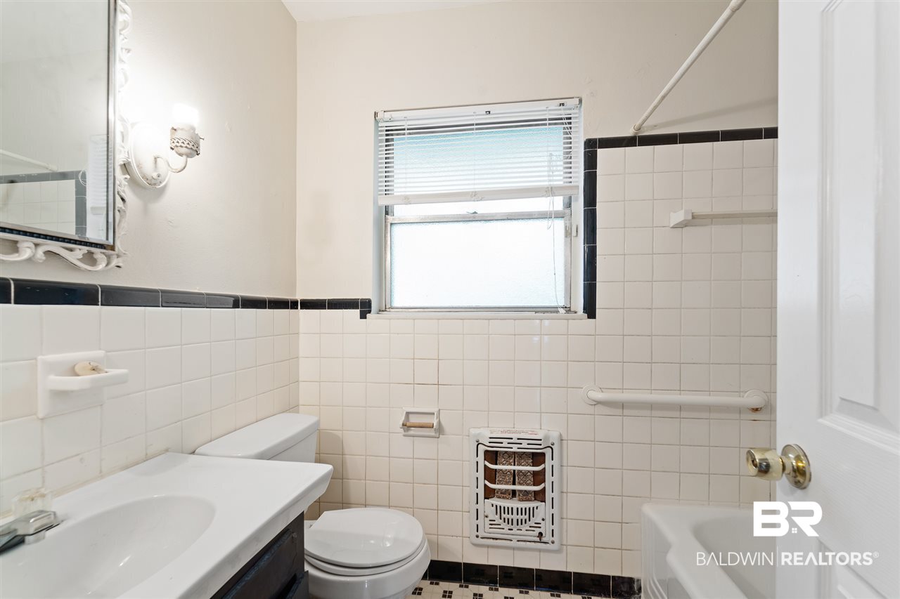 311 Siena Vista Street Mobile, AL 36607 - Photo 11 of 16