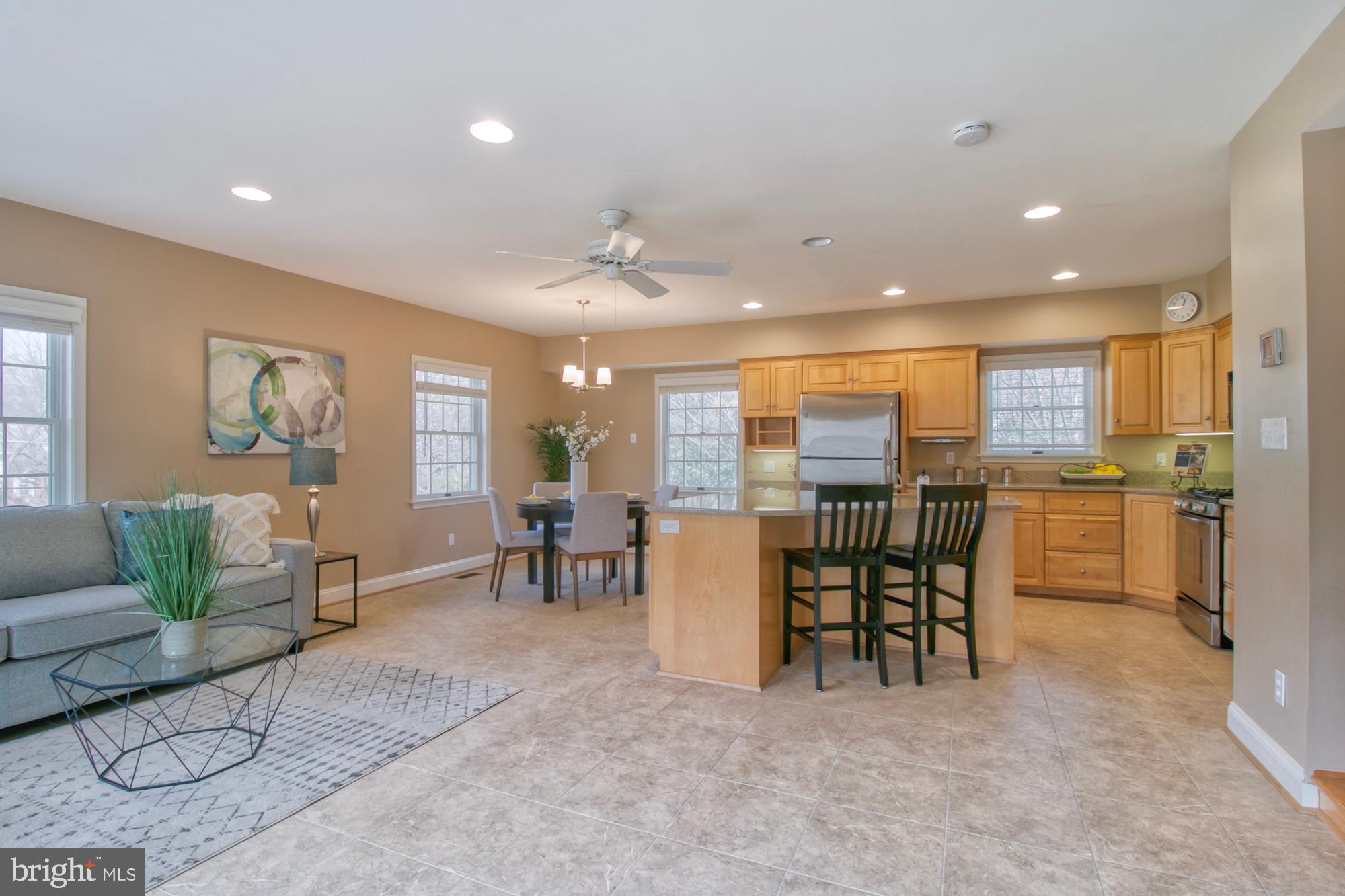 516 Yarmouth Road Baltimore, MD 21286 - Photo 15 of 50 Lots of natural light and recessed lights