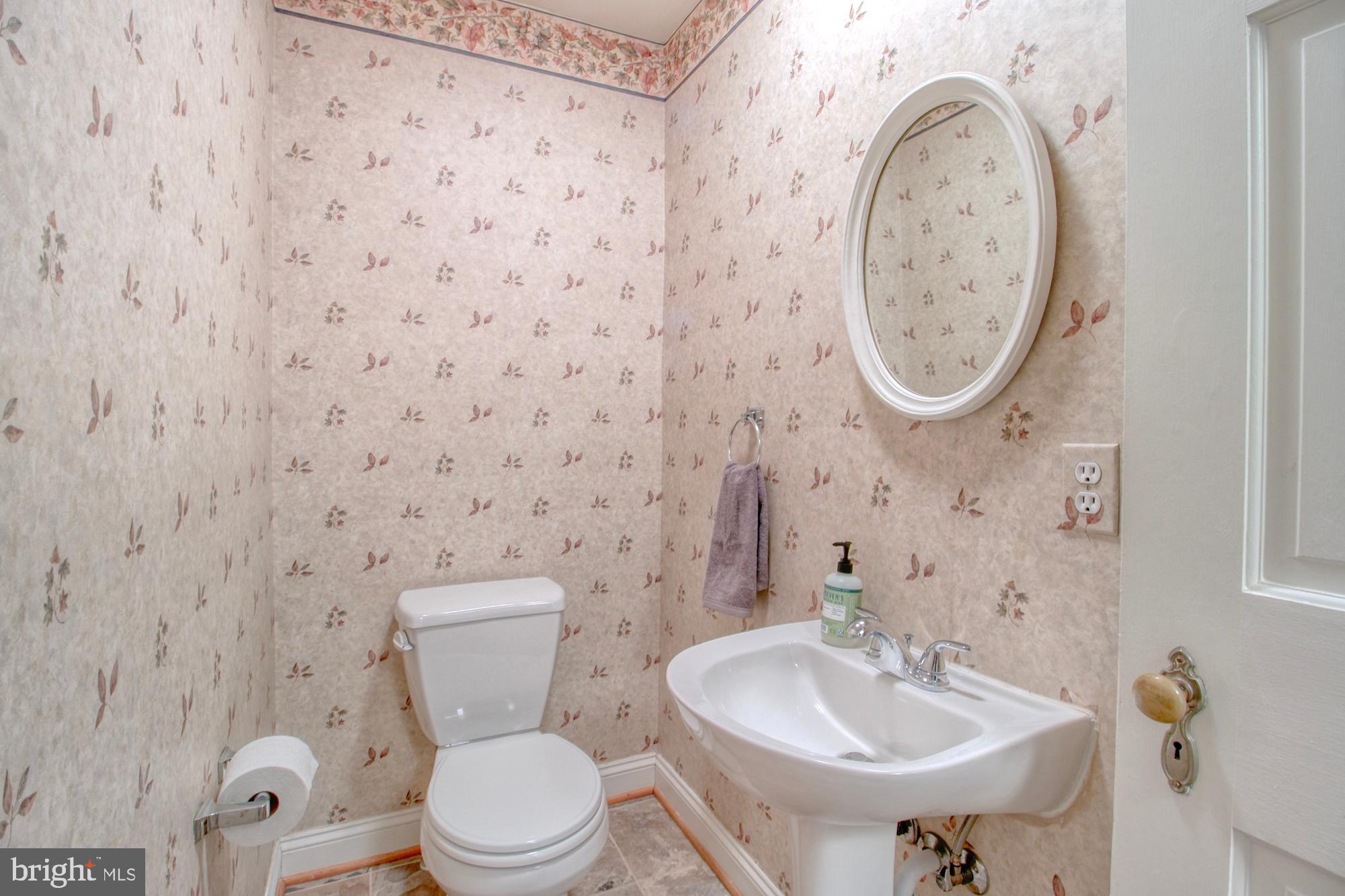 516 Yarmouth Road Baltimore, MD 21286 - Photo 22 of 50 Half bath on first level