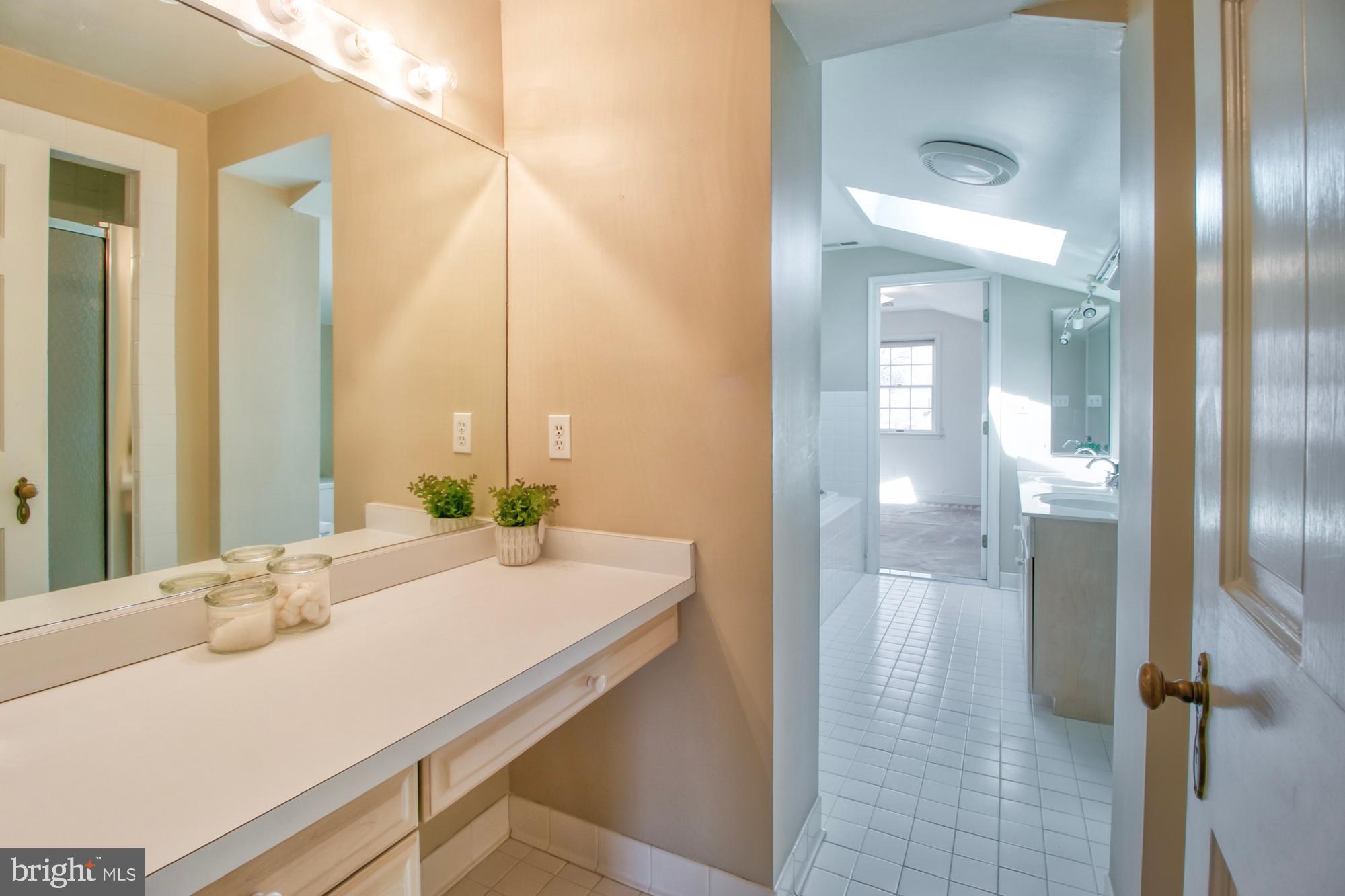 516 Yarmouth Road Baltimore, MD 21286 - Photo 26 of 50 Vanity in primary bath