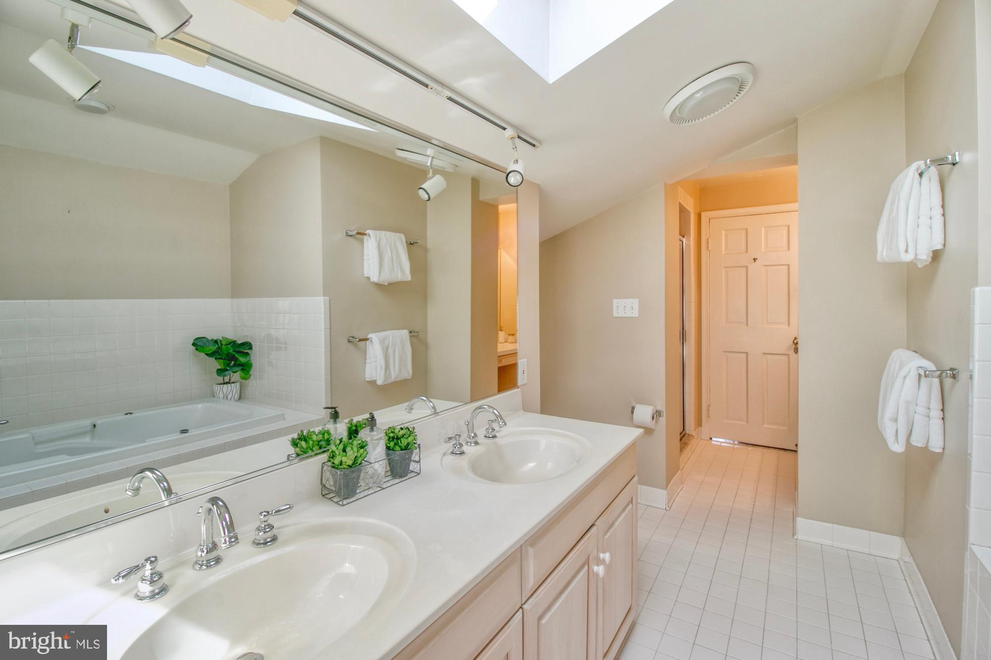 516 Yarmouth Road Baltimore, MD 21286 - Photo 27 of 50 Double vanities and skylight