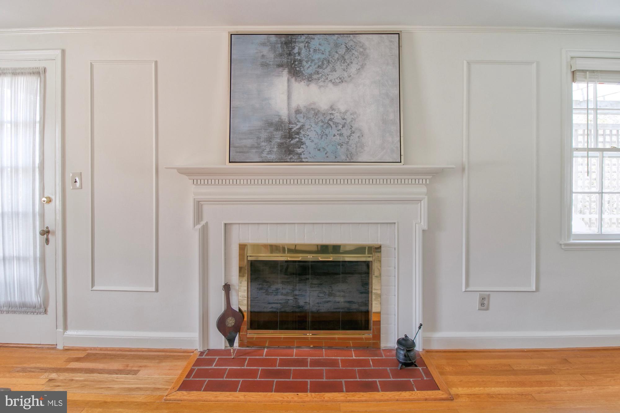 516 Yarmouth Road Baltimore, MD 21286 - Photo 9 of 50 Gas fireplace