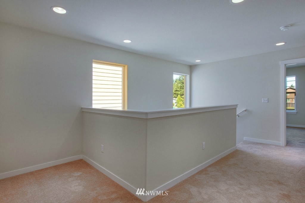 5109 Northeast 6th Place Renton, WA 98059 - Photo 13 of 18 Gallery Image 13